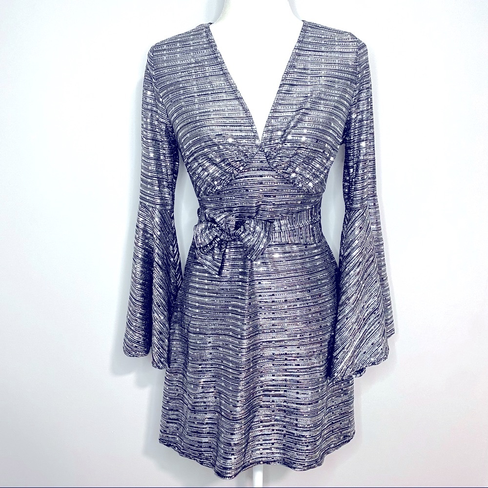 Black & Sliver sequin costume Dress with ruffle sleeve! ❤️‍🔥